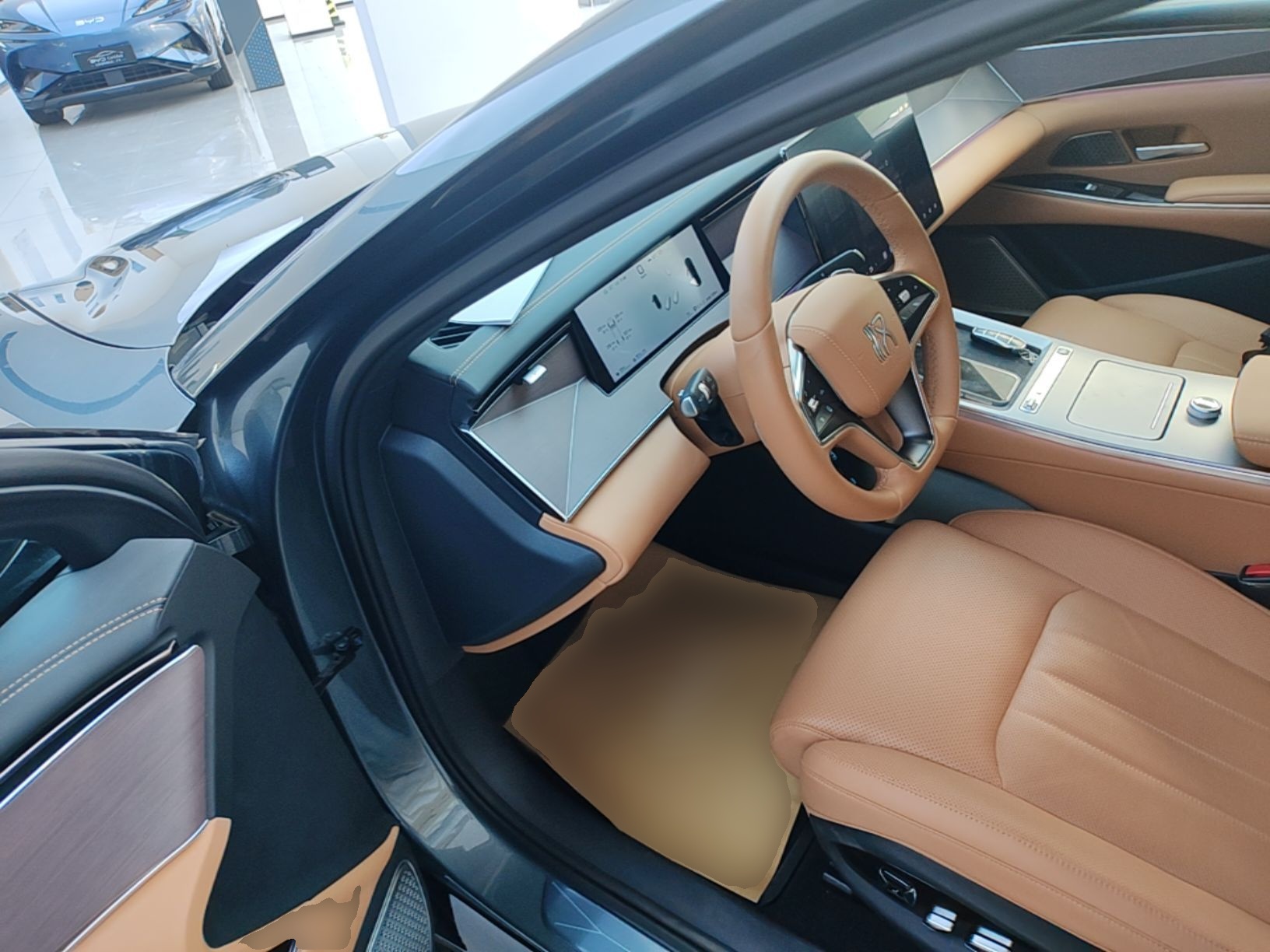 BYD Han L 2025 DM-p Four-Wheel-Drive LiDAR Flagship Model — снимка 18