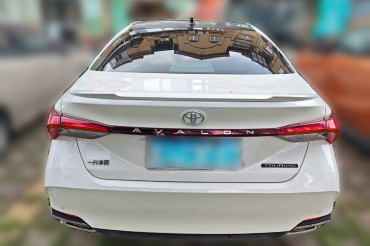 Used Toyota Avalon 2019 2.5L Touring Premium Version China VI Standard Rear