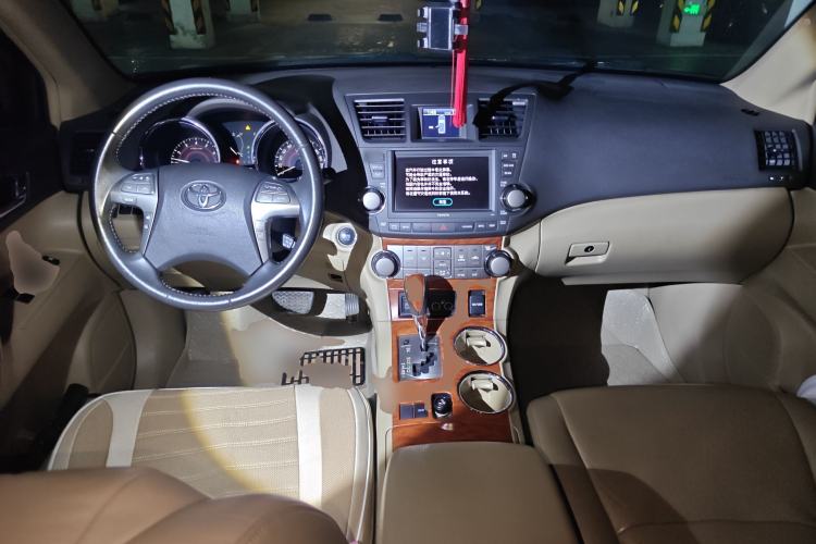 Used Toyota Highlander 2011 2.7L Two-Wheel Drive 7-Seater Supreme Edition