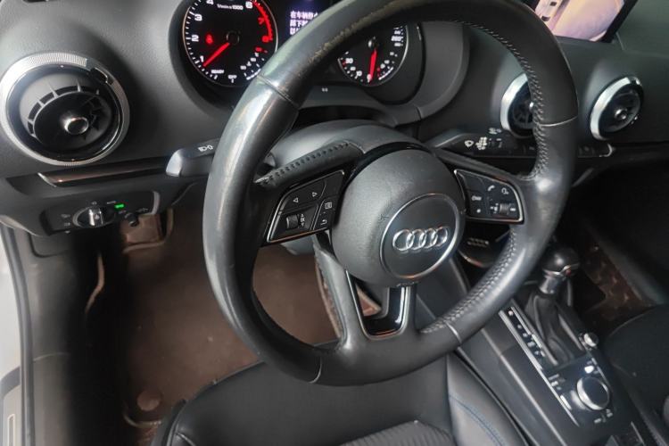 Used Audi A3 2019 Limousine 35 TFSI Fashion Edition China V standard
