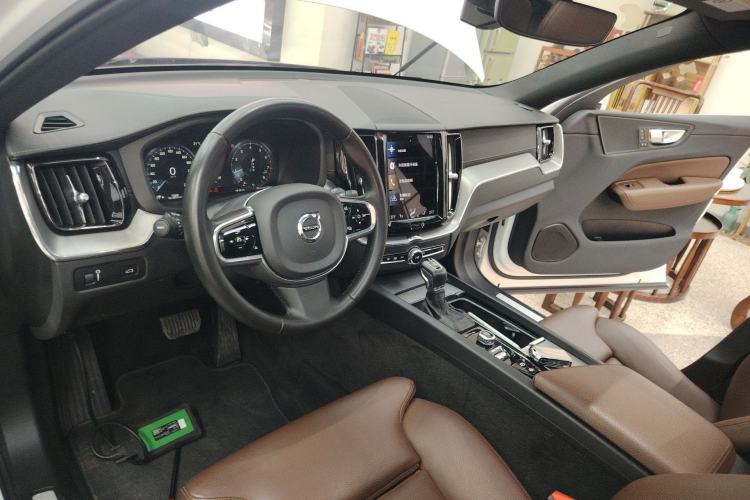 Used Volvo XC60 2021 T5 4x4 Smart Luxury Edition