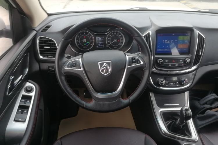Used Baojun 560 2016 1.5T Manual Luxury Model Steering Wheel