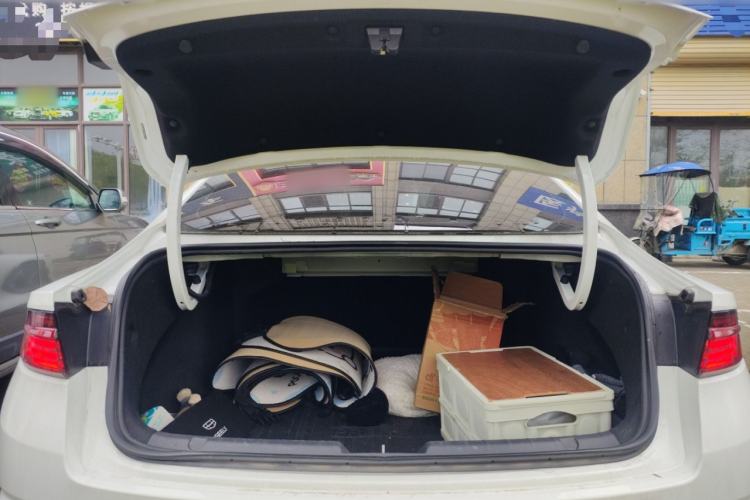 Used Geely Auto Preface 2023 2.0TD Luxury Version Trunk