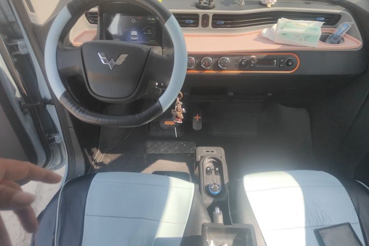 Used Wuling Hongguang MINIEV 2022 Enjoy Edition Lithium Iron Phosphate Center Console