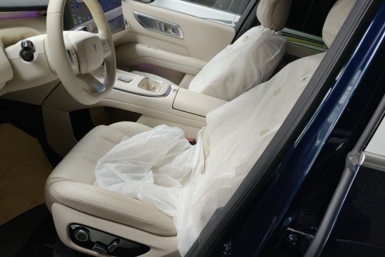 Used Deepal S09 2025 Four-Wheel Drive Ultra+ Custom Edition
