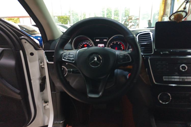 Used Mercedes-Benz GLE Coupe 2018 GLE 400 4MATIC Coupe SUV Steering Wheel