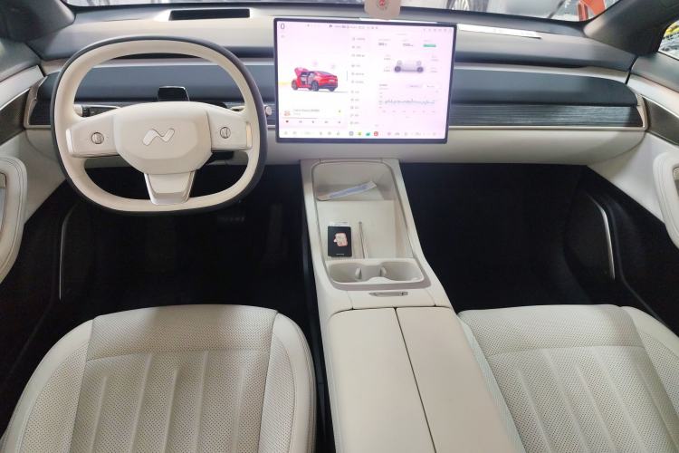 Used ONVO L60 2024 60 kWh Rear-Drive Version