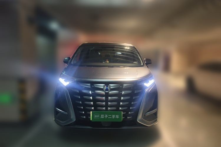 Used Denza D9 2022 DM-i 1040 Prestige Model
