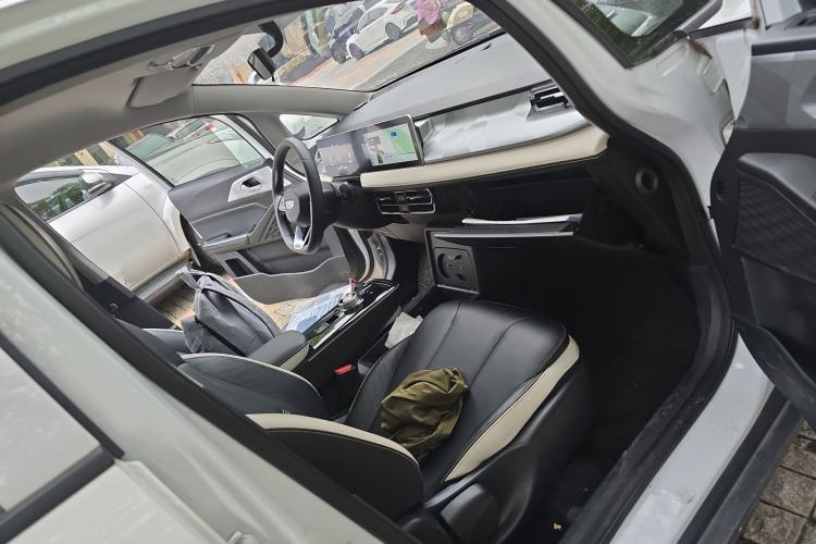 Used Geometry E Firefly 2023 320KM Cute & Handsome Tiger 5 Seats Right Front Seat