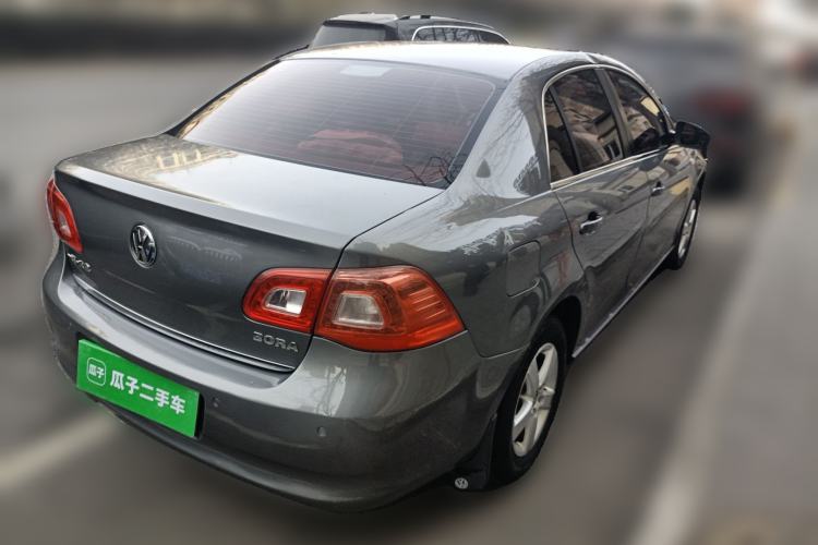 Used Volkswagen Bora 2011 1.6L Manual Fashion Edition
