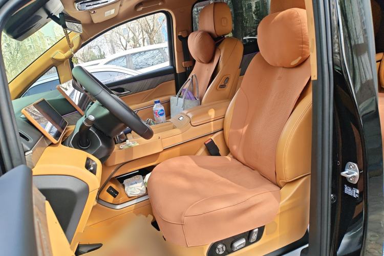 Used Wey Gaoshan 2025 Four-Wheel Drive Alpine 8
