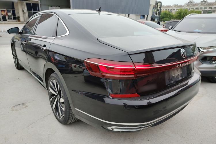 Used Volkswagen Passat 2022 330TSI Starry Luxury Edition