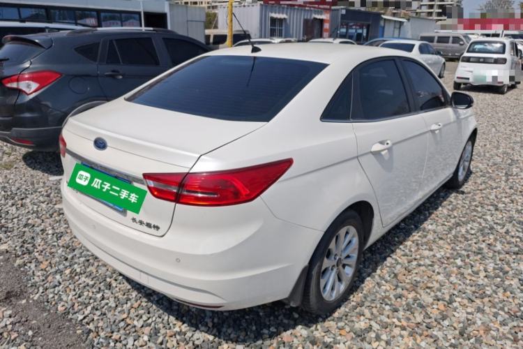 Used Ford Escort 2015 1.5L Automatic Fashion Model