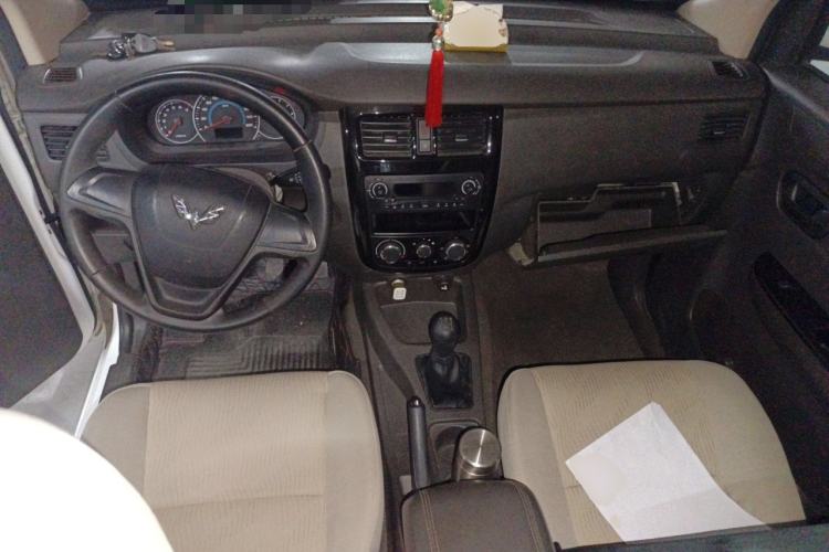 Used Wuling Rongguang V 2016 1.5L Standard Version