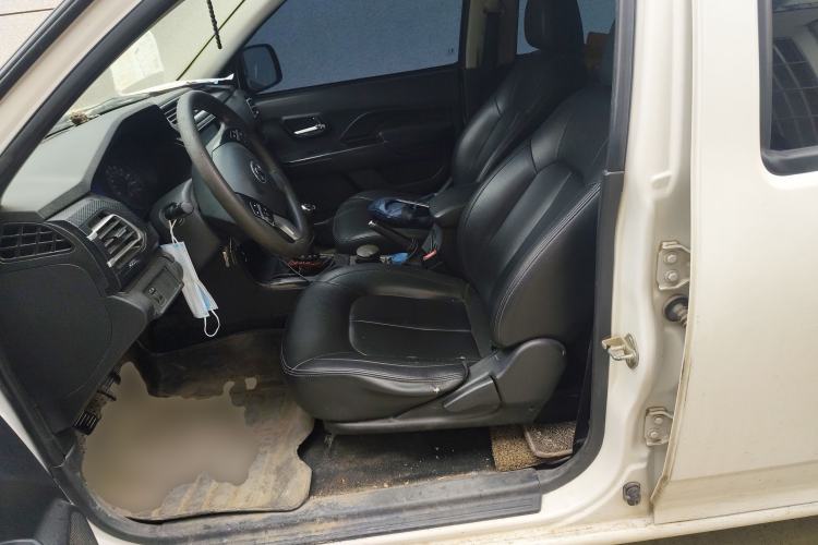 Used Great Wall Wingle 5 2017 2.4L European-spec Gasoline 4x4 Elite Version Big Double Cab 4G69S4N
