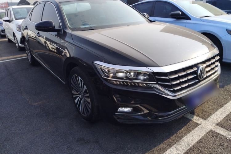 Used Volkswagen Passat 2019 330TSI Luxury Edition China VI Standard

