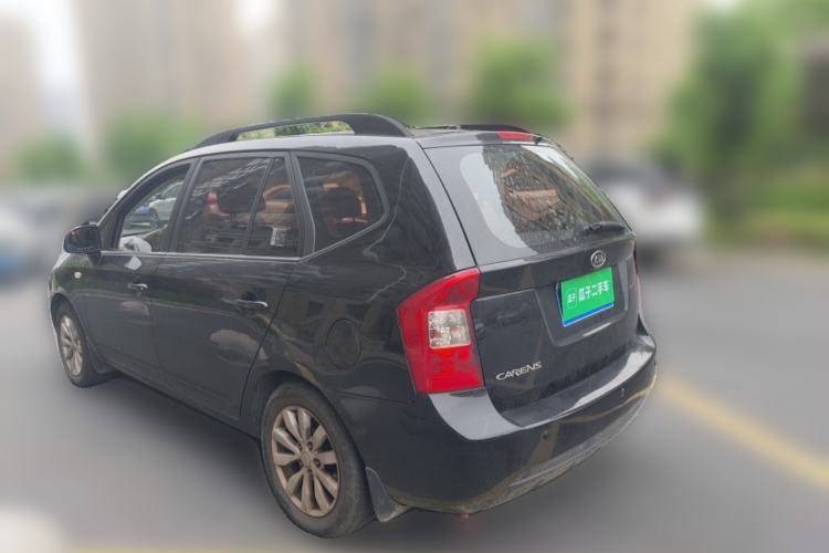 Used Kia Carens 2011 2.0L 7-Seater Automatic Standard Edition