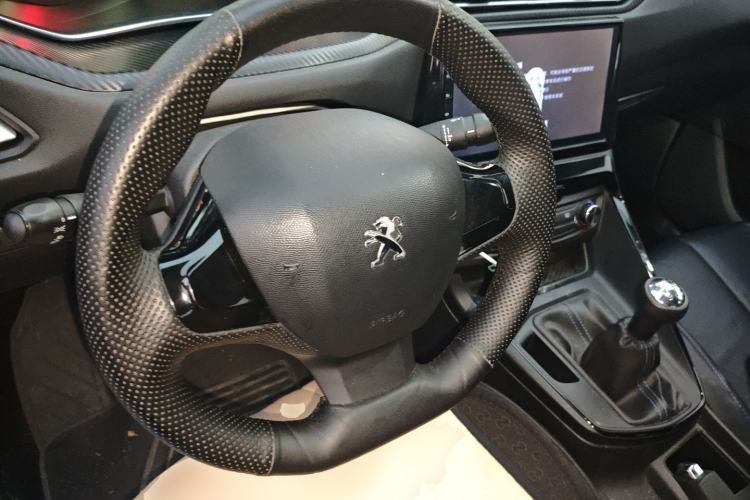 Used Peugeot 308 2016 1.6L Manual Fashion Edition
