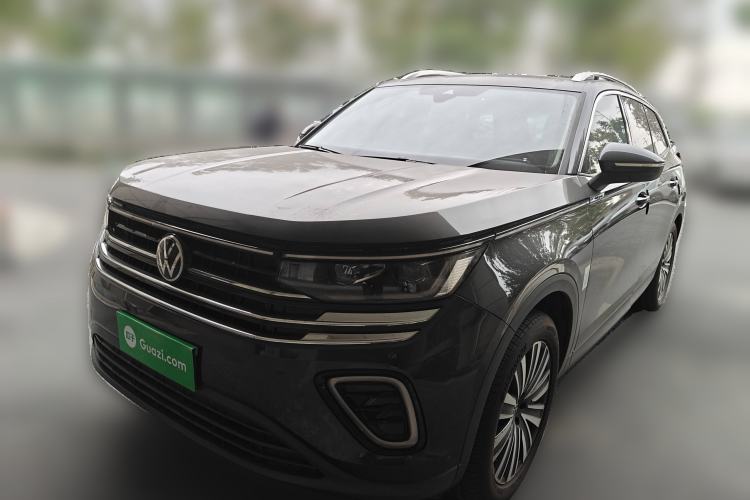 Used Volkswagen Tavendor 2024 330TSI Luxury Touring Edition