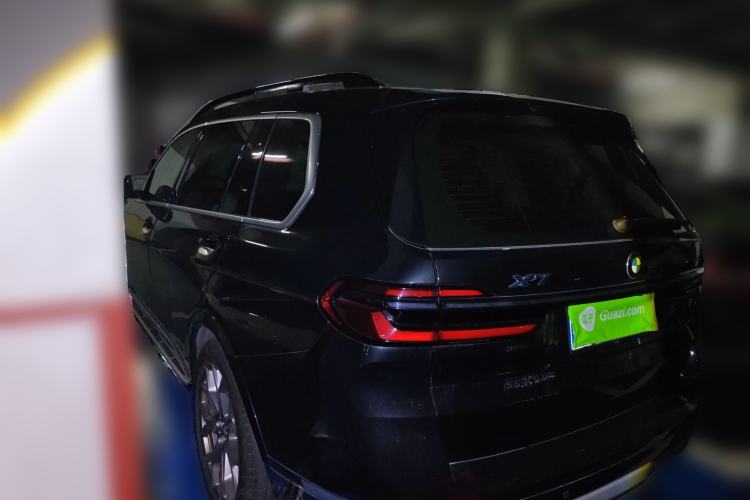 Used BMW X7 2023 xDrive40i Luxury Package with Leading Features
