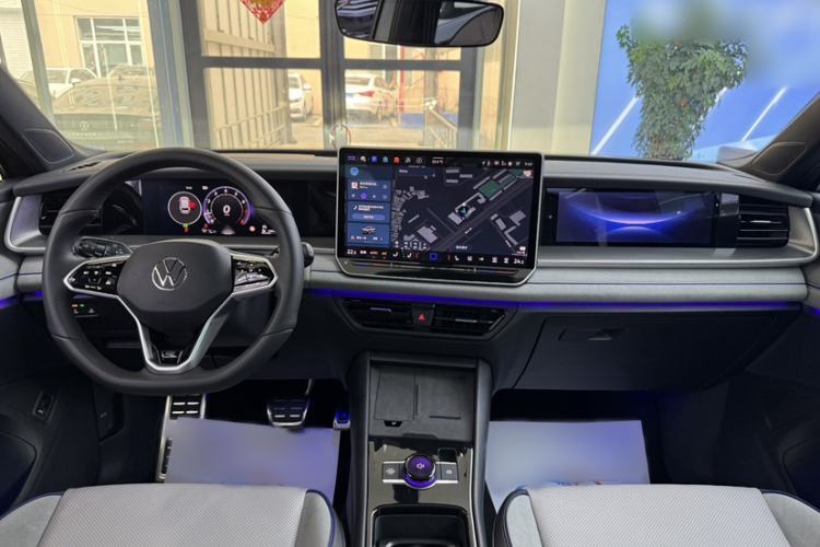 Used Volkswagen Tayron 2025 Tiguan L 380TSI 4Motion Luxury Easy Package Interior 1