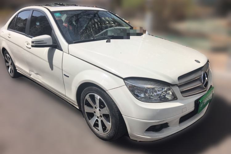 Used Mercedes-Benz C-Class 2010 C 180K Classic model Front Right 45 Deg