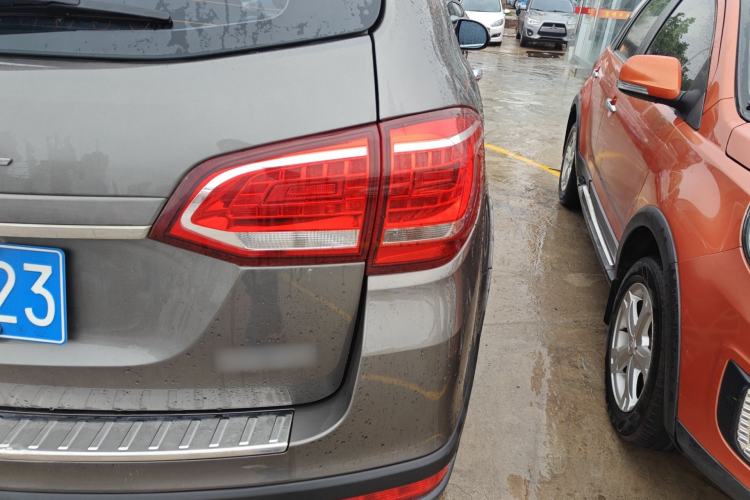 Used Haval H6 2015 Sport Edition 1.5T Automatic Two-Wheel Drive Luxury Model
