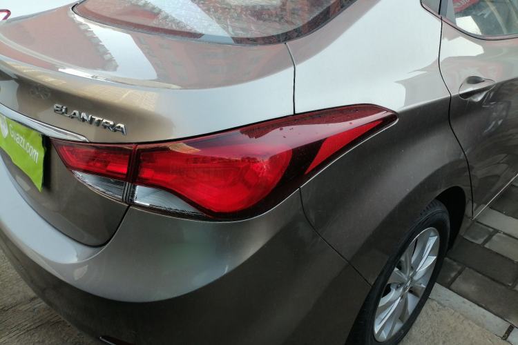 Used Hyundai Elantra (5th Generation / Langdong) 2016 1.6L Automatic Smart Version
