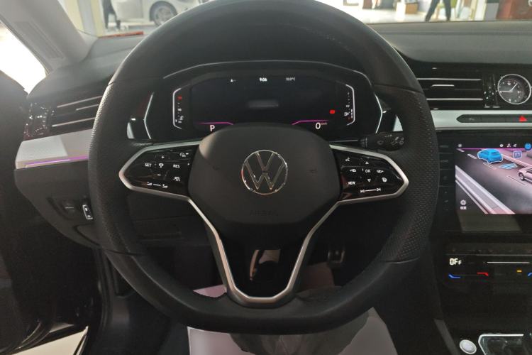 Used Volkswagen Magotan 2025 Revised Version Zhongxiang Edition 330TSI DSG Luxury Trim