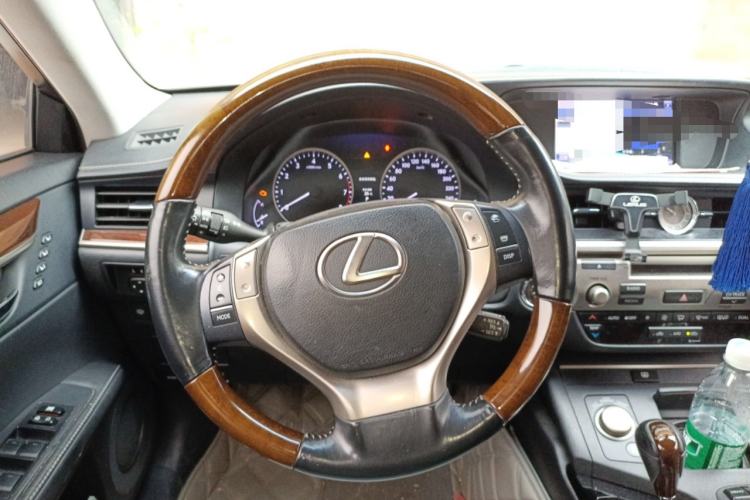 Used Lexus ES 2013 250 Elegant Edition Steering Wheel