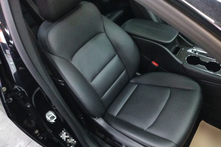 Used Chevrolet Malibu XL 2021 535T Automatic Sport Edition Right Front Seat