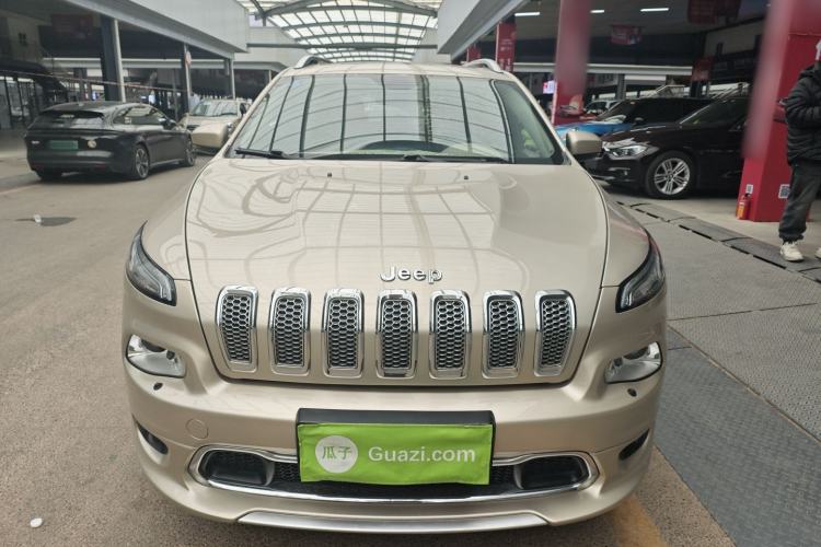 Used Jeep Cherokee 2017 2.4L Professional Smart Edition
