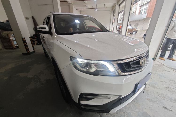 Used Geely Auto Emgrand X7 Sport 2018 1.8TD Automatic Two-Wheel Drive Smart Connect 4G Internet Edition Front Right 45 Deg