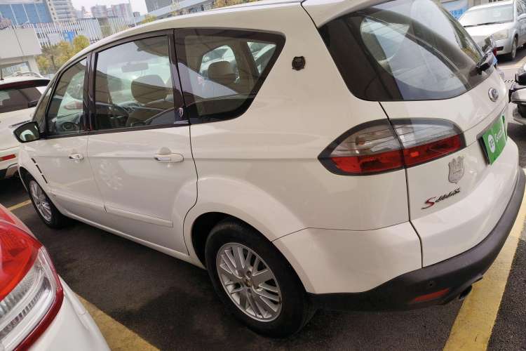 Used Ford S-MAX 2008 2.3L 7-Seater Luxury Version
