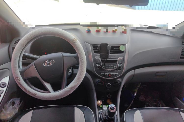 Used Hyundai Verna (older generation) 2014 1.4L Manual Smart GLS Trim