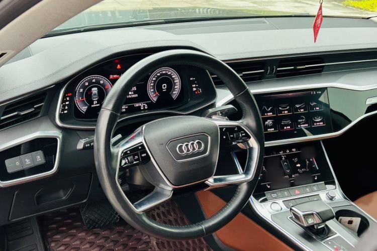 Used Audi A7 2020 40 TFSI Luxury Model