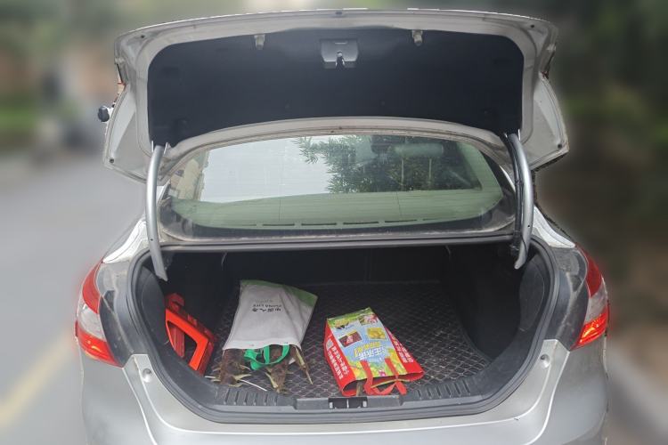 Used Ford Focus 2012 Sedan 1.6L Manual Fashion Edition