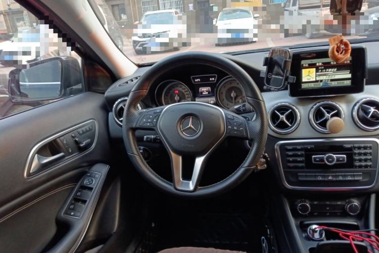 Used Mercedes-Benz GLA 2015 GLA 200 Fashion Model