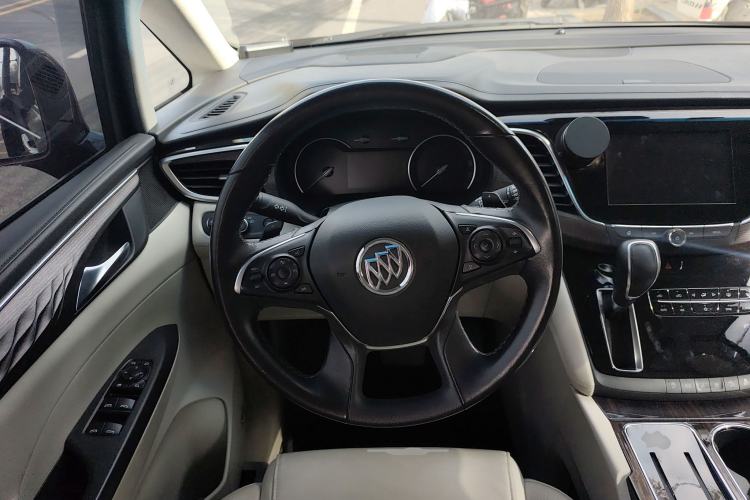 Used Buick GL8 2017 28T Avenir Avia National Emission Standard V