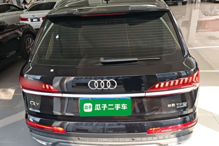 Used Audi Q7 2020 55 TFSI quattro S line sports model
