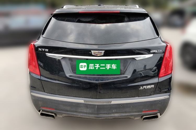 Used Cadillac XT5 2018 25T Luxury Model Rear