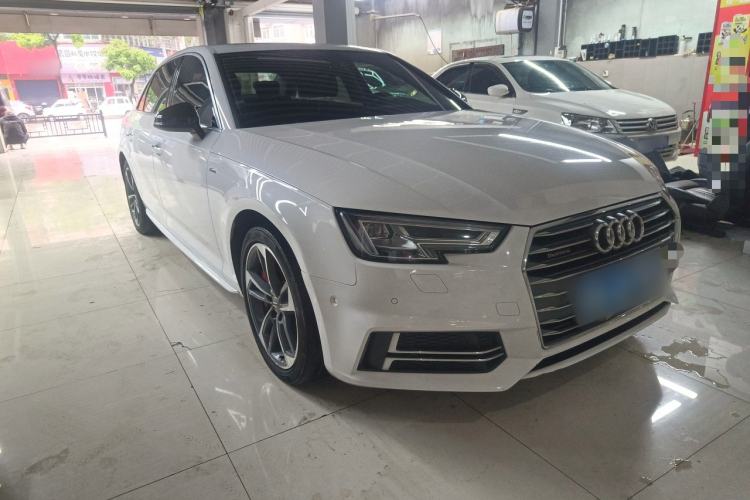 Used Audi A4L 2018 30th Anniversary Edition 45 TFSI quattro Sport model Front Right 45 Deg