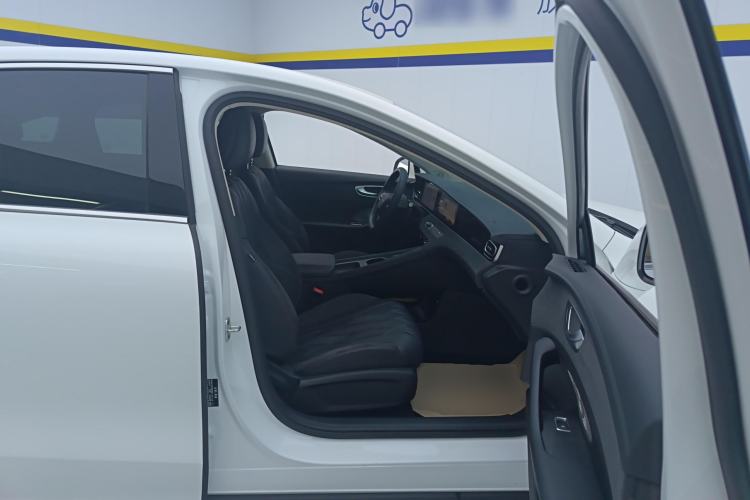 Used Roewe D7 2023 DMH 125km Excellence Edition