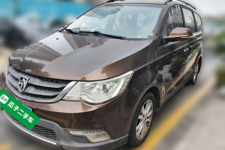 Used Baojun 730 2014 1.5L manual Comfort version 7 seats