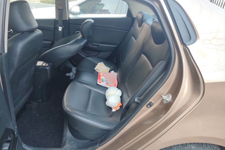 Used Kia K2 2011 Sedan 1.6L Automatic Transmission Premium
