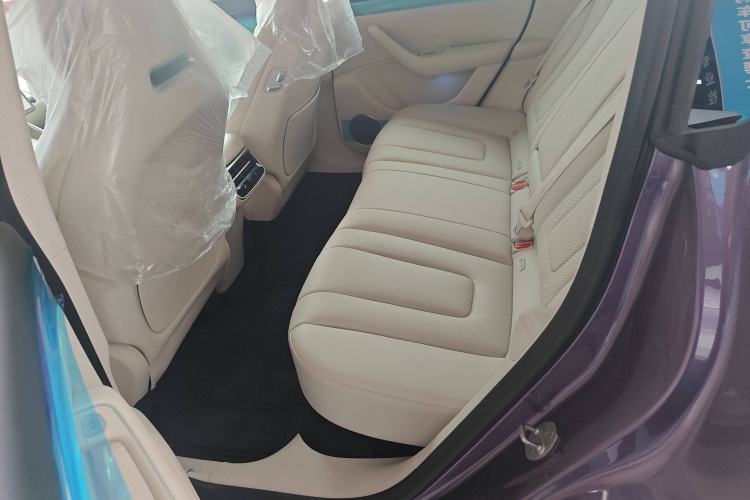 Used Hima Luxeed R7 2024 All-Electric 667 km Max
