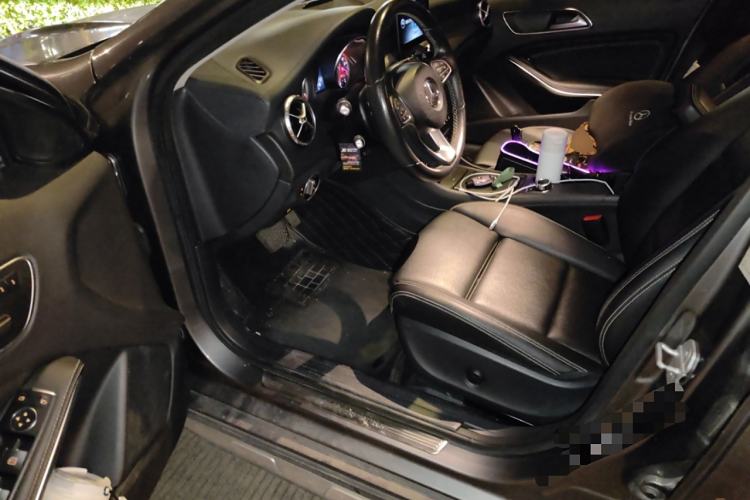 Used Mercedes-Benz GLA 2016 GLA 220 4MATIC Fashion Edition Driver Seat