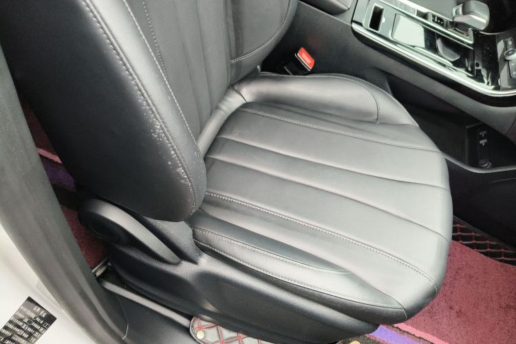 Used Roewe RX5 MAX 2021 Supreme Series 300TGI Automatic Luxury Cabin Edition Right Front Seat