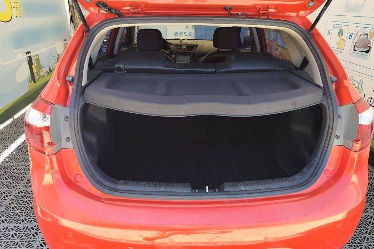 Used Kia K2 2012 Hatchback 1.6L AT Premium Commemorative Edition