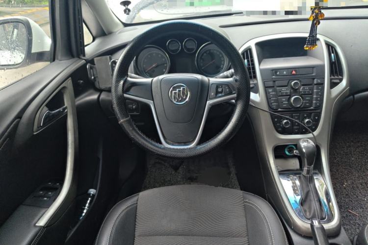 Used Buick GT 2014 XT 1.6L Automatic Fashion Edition Steering Wheel